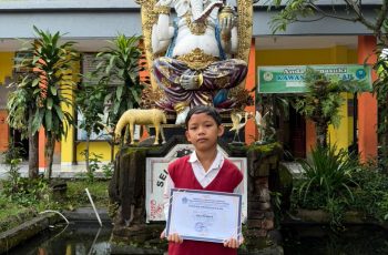 Juara 3 Harapan Cipta Baca Puisi HUT SMP Negeri 2 Semarapura